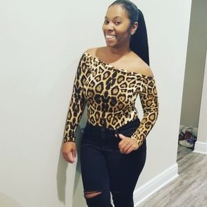 Off the shoulder Leopard print top